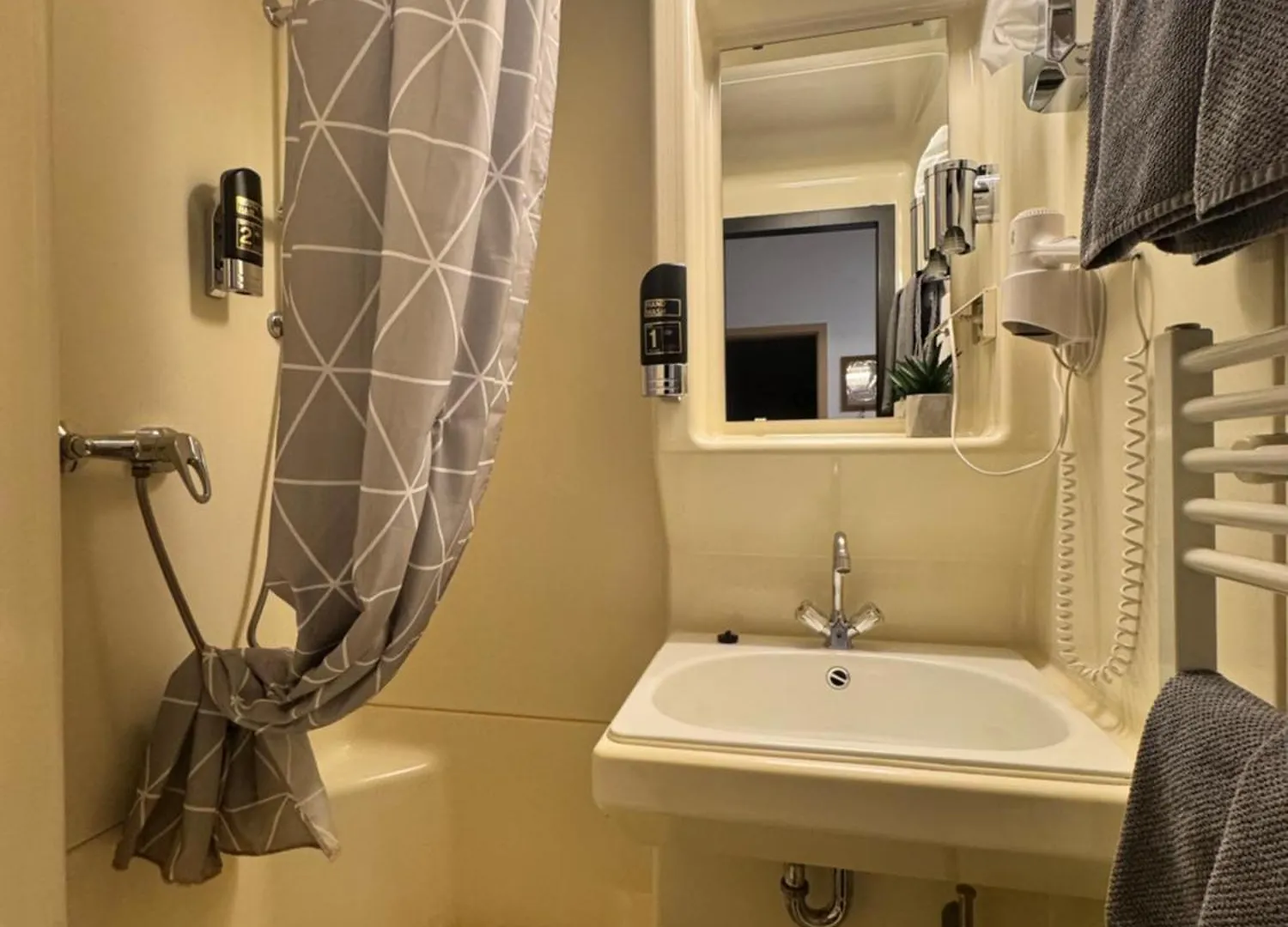 Gasthof Hotel Braeustuebl Selb